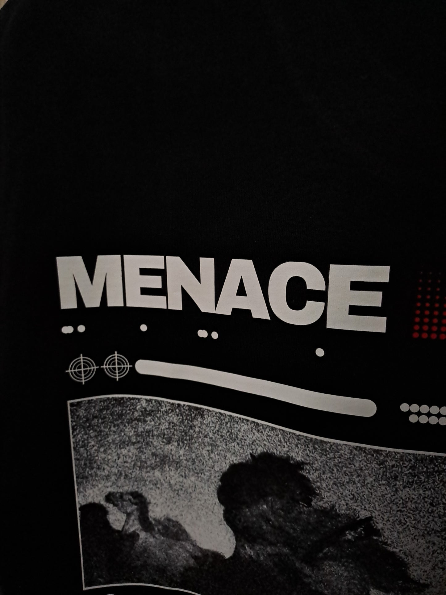 Menace футболк